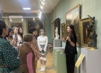 Акция «Веди родителей в музей, театр, концертный зал» в РОМИИ